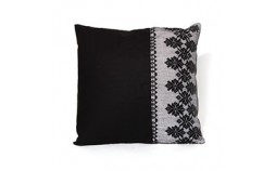 Coussin fait main tissage graphique noir et blanc